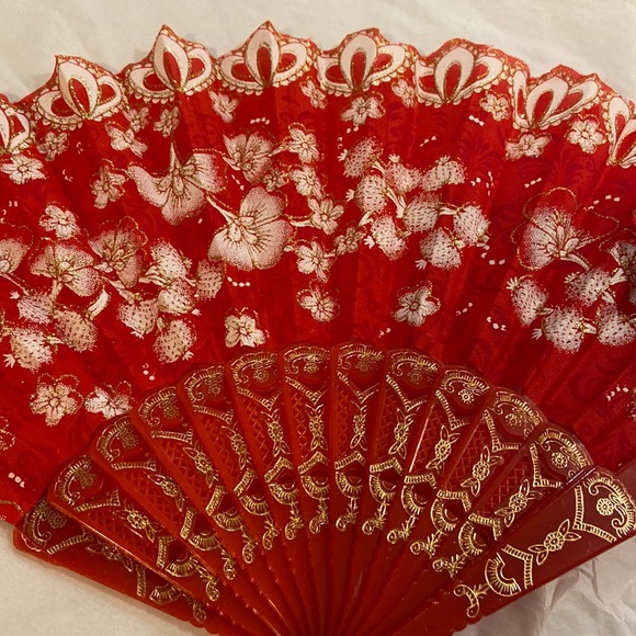 3 hand fans - Picture 2 of 11